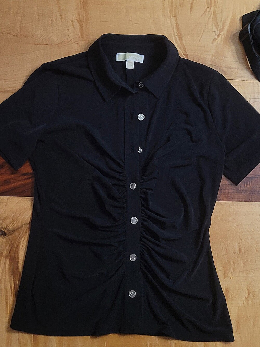MICHAEL Michael Kors Black Ruched Button-Front Polo Shirt